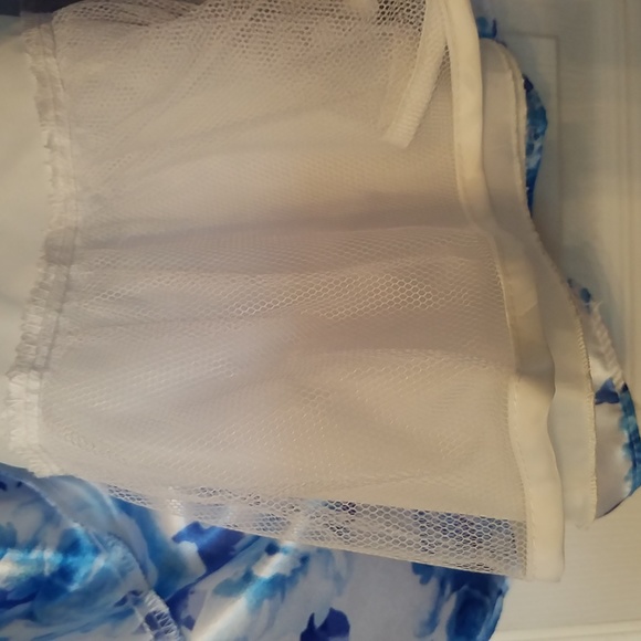 Adorable Lilac & Ruffles & Rose's & Rhinestones For Baby Girls! Both Included! - Picture 5 of 10